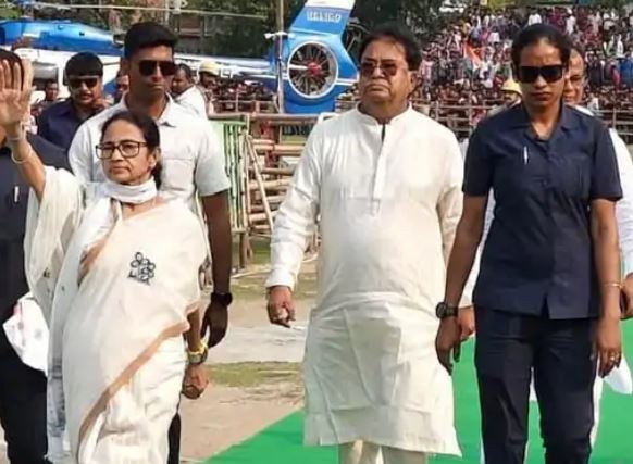 पूर्व मंत्री उदयन गुहा को पुलिस ने भ्रष्टाचार मामले में गिरफ्तार किया