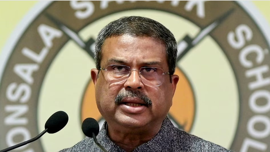 धर्मेंद्र प्रधान का इस्तीफा और NEET विवाद के बीच छात्रों का आंदोलन
