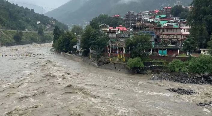 Heavy rainfall causes road closures in Himachal Pradesh