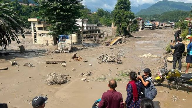 नेपाल बाढ़ के बाद ईशा फाउंडेशन के 77 कैलाश मानसरोवर तीर्थयात्री लापता