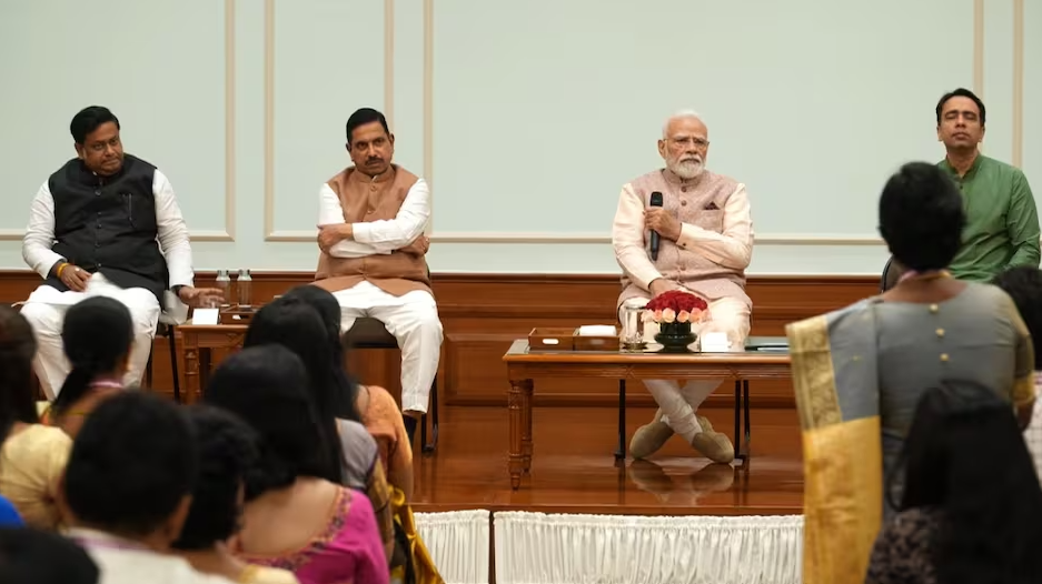 पीएम मोदी की शिक्षकों से अपील पर राष्ट्रीय शिक्षक पुरस्कार विजेताओं से संवाद